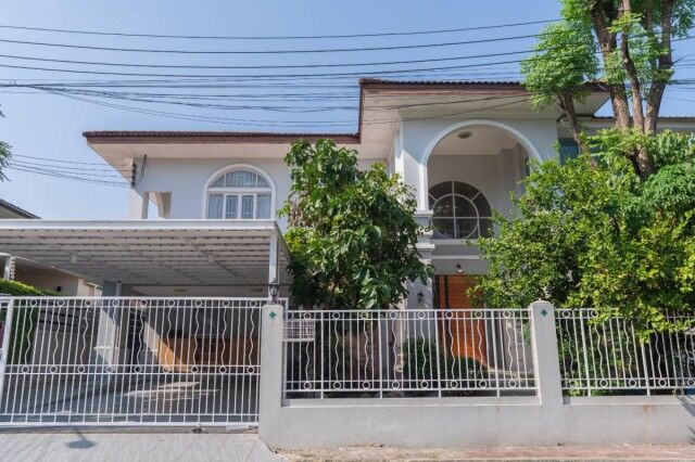 Bangkok, Villas, THB 47999,  91 Sq. Feet,  Corner Mansion, 2-storey Detached House, 4-5 Bedrooms, 3 Bathrooms, 91 Sq M.,