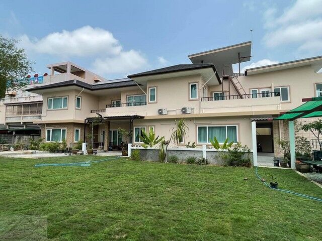 Bangkok, Real Estate For Sale, THB 39900000,  4 BR,  241 Sq. Feet,  House For Sale With Office, 241 Sq M., Siam Cement Village, Soi Ratchada 52, Chatuchak