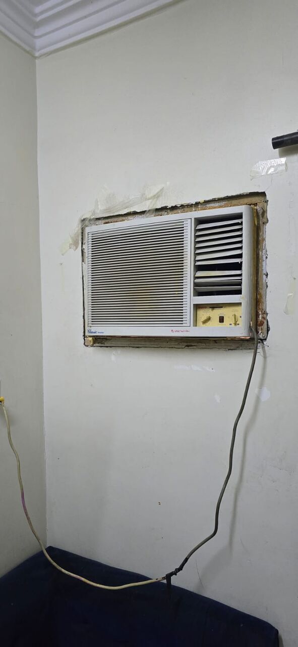 Dammam, Air Conditioners, SAR 500,  Good Condition AC For Sale