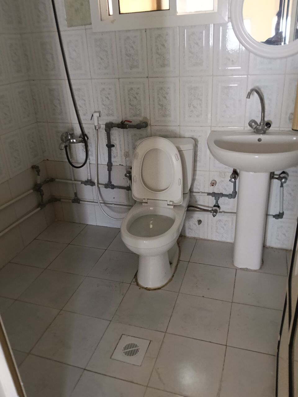 Gudaibiya, Apartments, Flats, Houses & Villas, BHD 140/month,  2 BR,  2 Bedroom Unfurnished Flat For Rent Without Ewa
