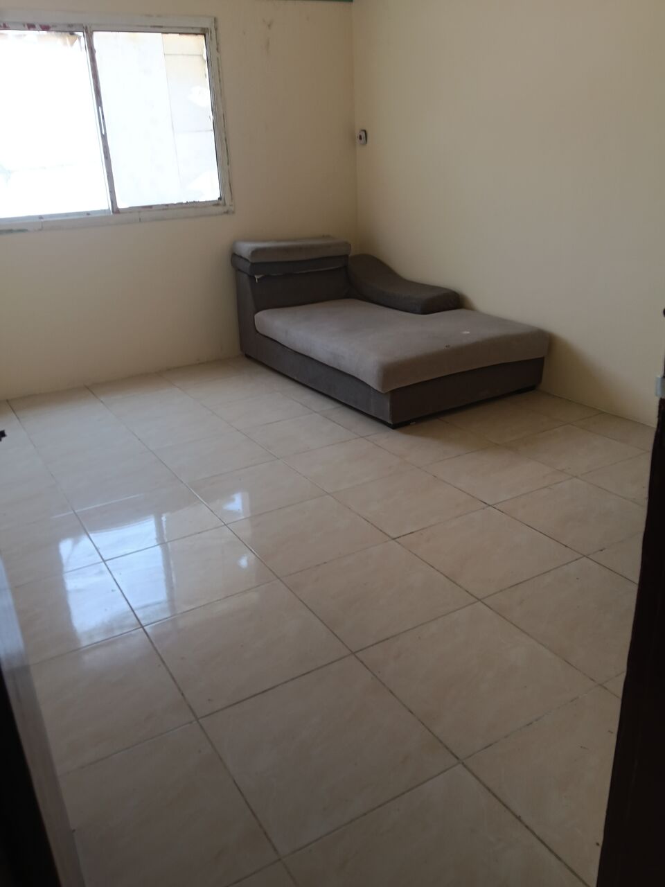 Gudaibiya, Apartments, Flats, Houses & Villas, BHD 140/month,  2 BR,  2 Bedroom Unfurnished Flat For Rent Without Ewa