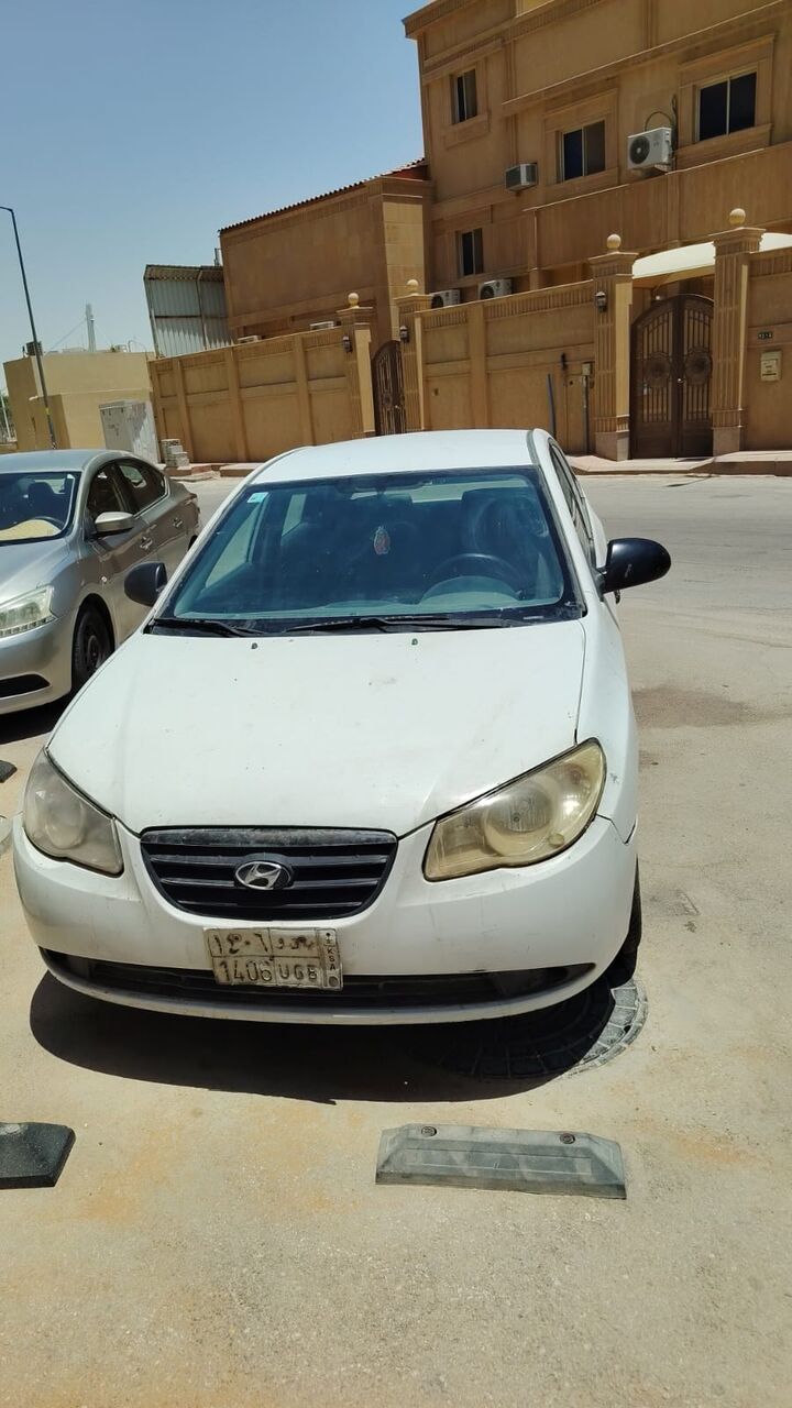 Al Batha, Vehicles, Cars & Trucks , SAR 10000,  Hyundai Elantra,  2011,  Manual,  277917 KM,   For Sale