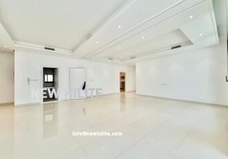 Kuwait City, Villas, KWD 1000,  Spacious 5BR Floor For Rent In Fnaitees, Kuwait