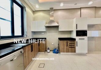 Kuwait City, Villas, KWD 1000,  Spacious 5BR Floor For Rent In Fnaitees, Kuwait