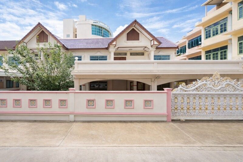 Bangkok, Villas, THB 29998,  100 Sq. Feet,  Near Marywit Pattaya School 250 M. 2-story Detached House, 4 Bedrooms, 3 Bathrooms,