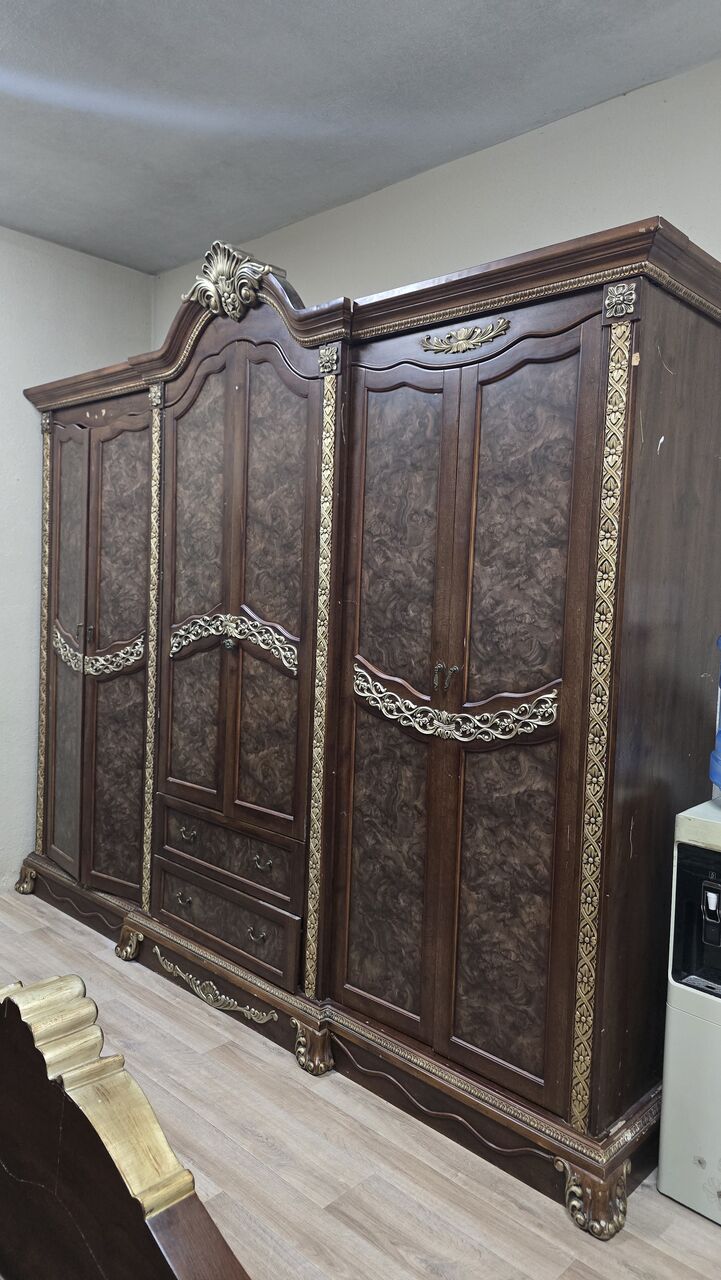 Jubail, Furniture, SAR 650,  Royal Bed With 6-Door Wardrobe (Good Quality).