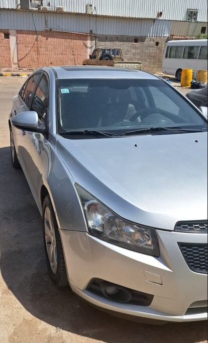 Riyadh, Vehicles, Cars & Trucks , SAR 10000,  Chevrolet Cruze LT,  2010,  Automatic,  153346 KM,   Urgent Seal