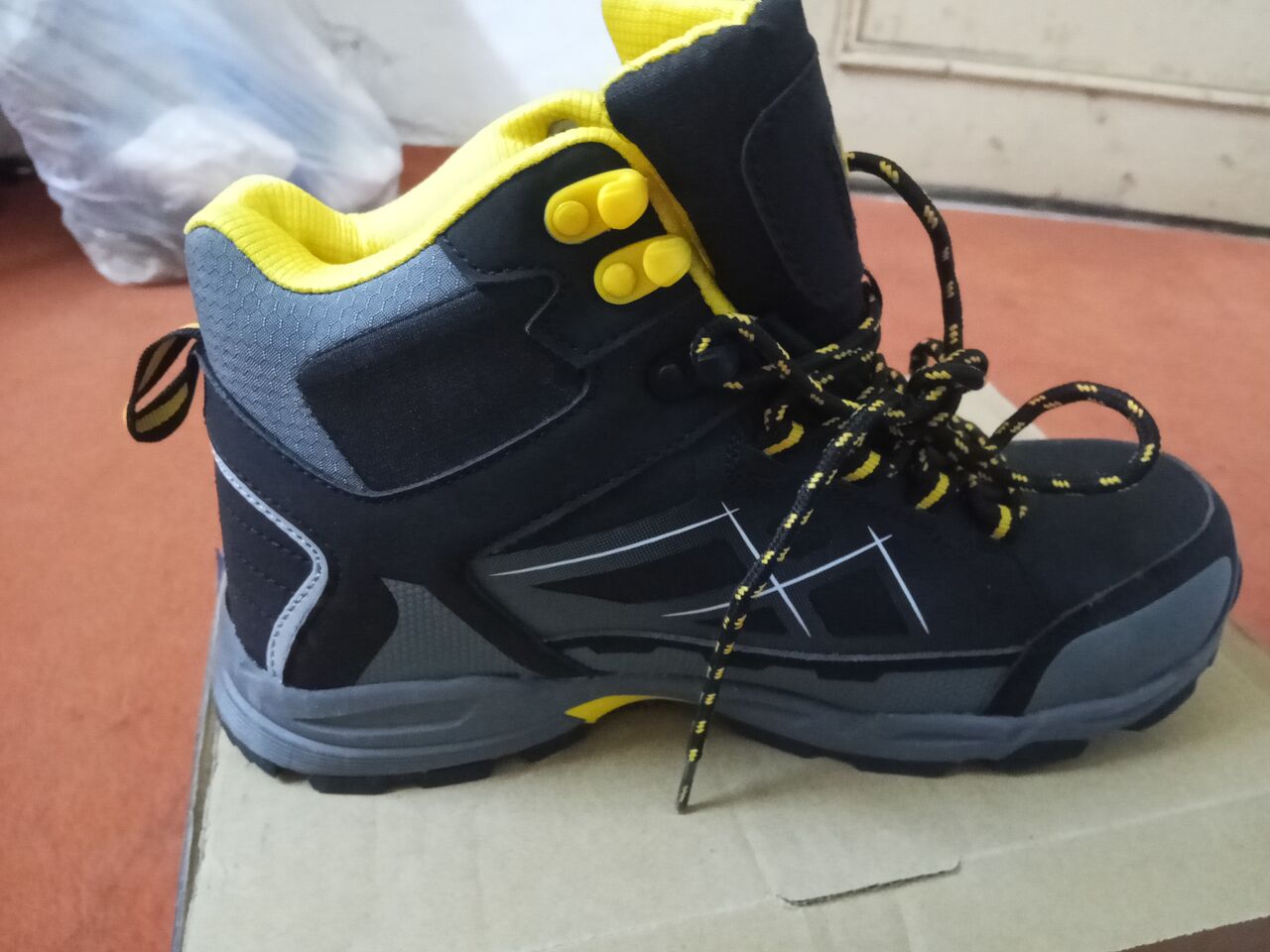 Riyadh, Clothing & Accessories, SAR 150,  I Want To Sale My Safety Shoes 👟 It