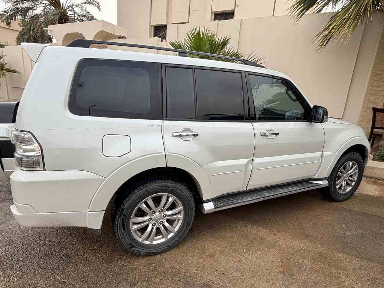 Khobar, Vehicles, Cars & Trucks , SAR 47000,  Mitsubishi Pajero,  2016,  Automatic,  214 KM,  SAR 47000, , , , 214K Km, GLS V6 3.8L 5 Door-Full Option