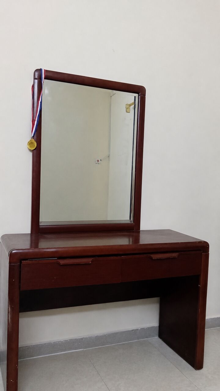 Umm Al Hassam, Furniture, BHD 25,  King Size Bed And Dressing Table