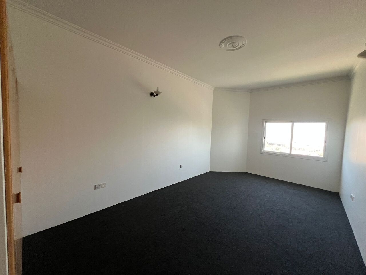 Zinj, Offices, BHD 550,  120 Sq. Meter,  Office For Rent In Zinj | Bright & Spacious | Well-Maintained Building