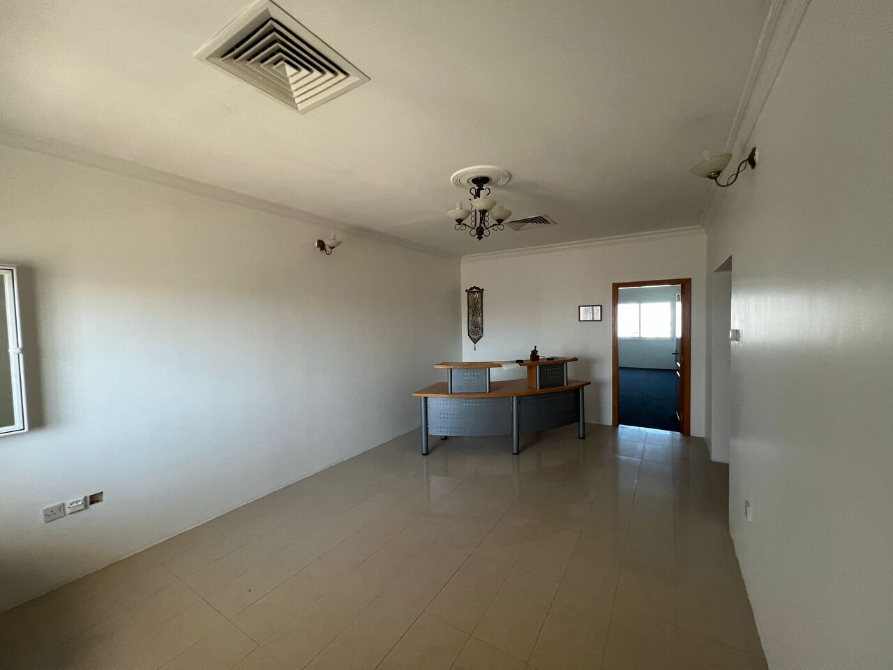 Zinj, Offices, BHD 550,  120 Sq. Meter,  Office For Rent In Zinj | Bright & Spacious | Well-Maintained Building