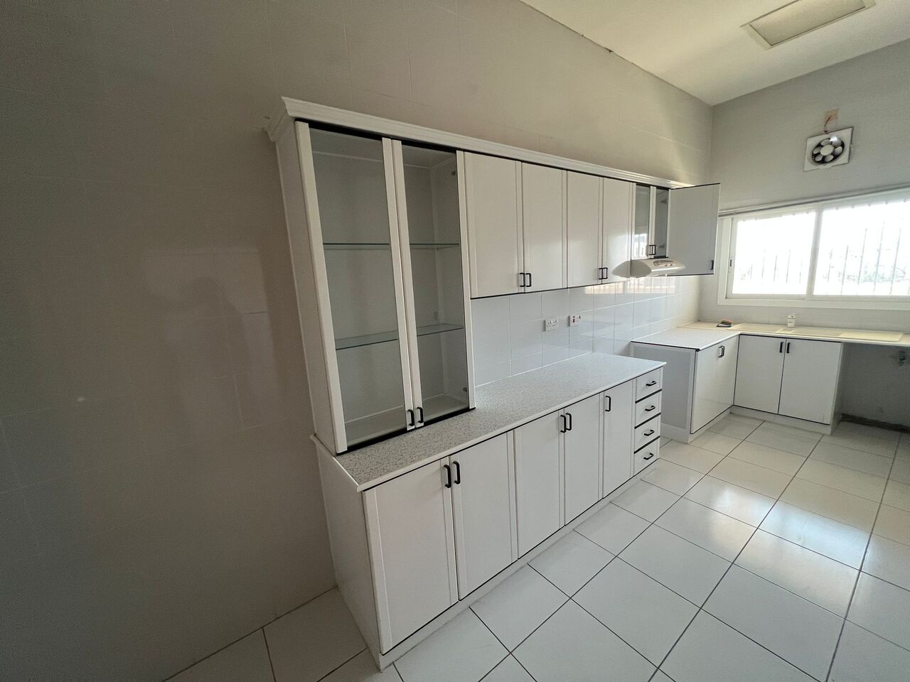 Zinj, Offices, BHD 550,  120 Sq. Meter,  Office For Rent In Zinj | Bright & Spacious | Well-Maintained Building
