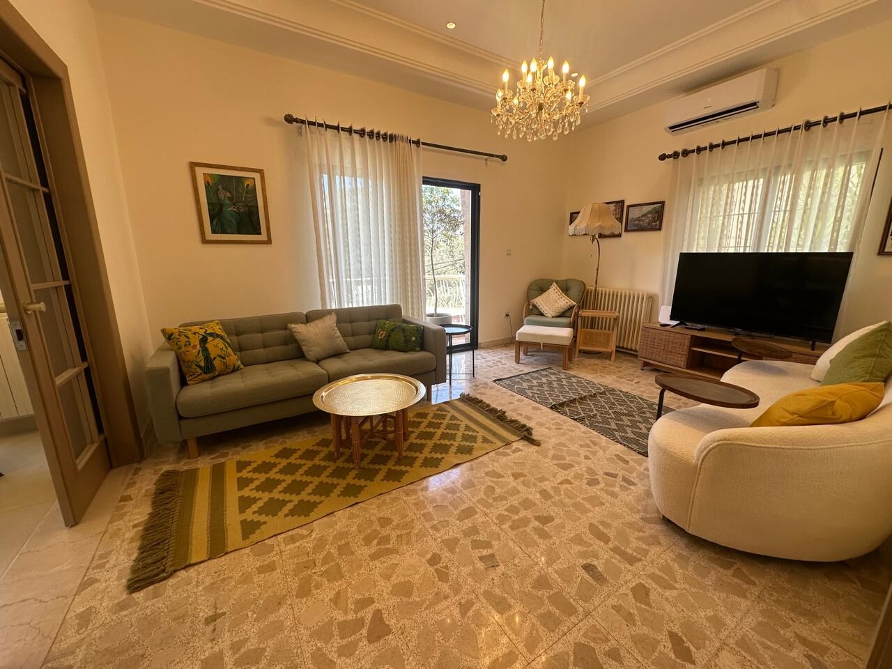 Amman, Apartments, Flats, Houses & Villas, JOD 24000/year,  Furnished,  3 BR,  Live Above The City. Live In The Heart Of It.