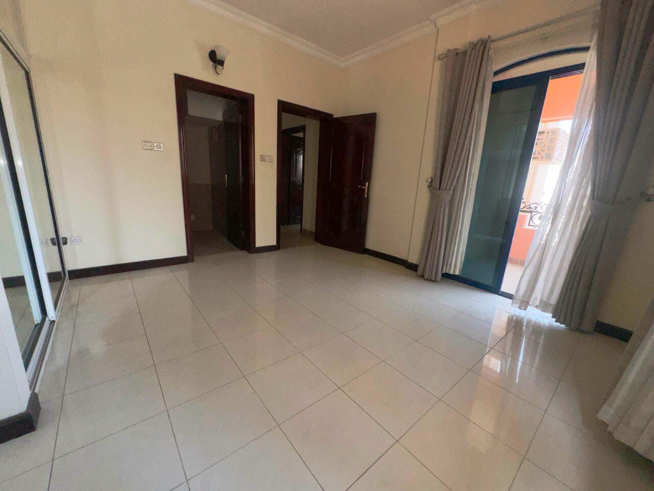 Adliya, Apartments, Flats, Houses & Villas, BHD 350/month,  3 BR,  🏡 Adliya – Spacious 3BHK Semi-Furnished Flat For Rent  💰 Rent: BD 350/- ⚡ EWA: BD 30/-