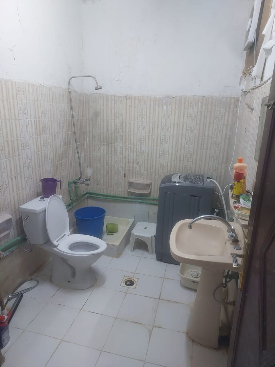 Riyadh, Housing Exchanges, SAR 24000/year,  3 BR,  Spacious Fully Furnished Family Flat For Rent Near Ministry Of Defense