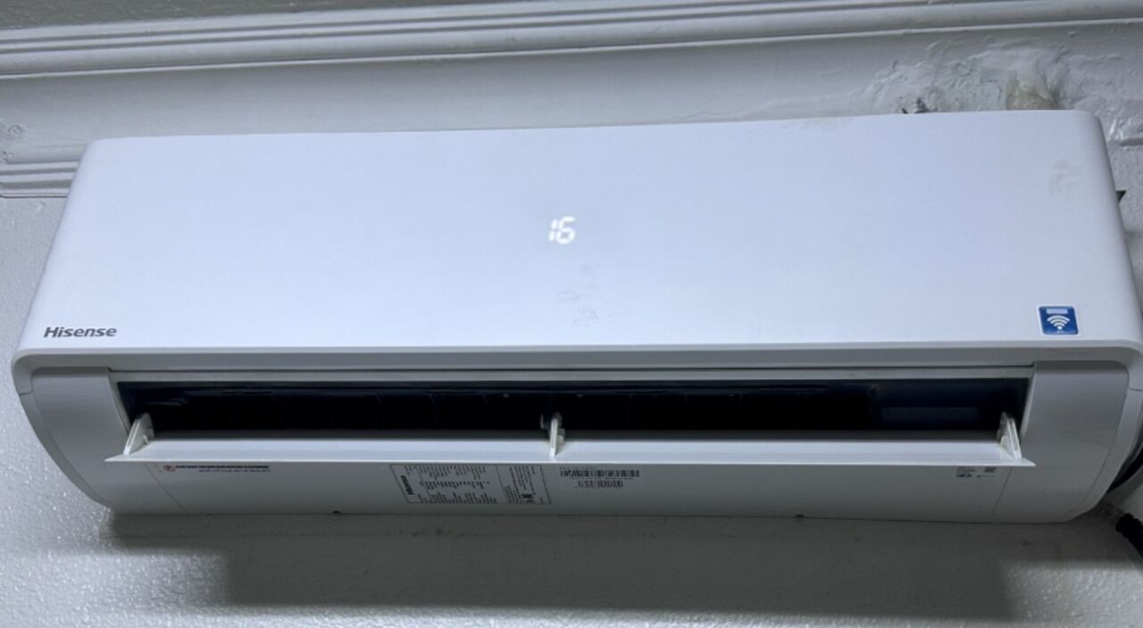 Al Naseem, Air Conditioners, SAR 790,  Hisense Split AC 12,000 BTU (1 Ton) &ndash; T3 Tropical &ndash; Excellent Condition