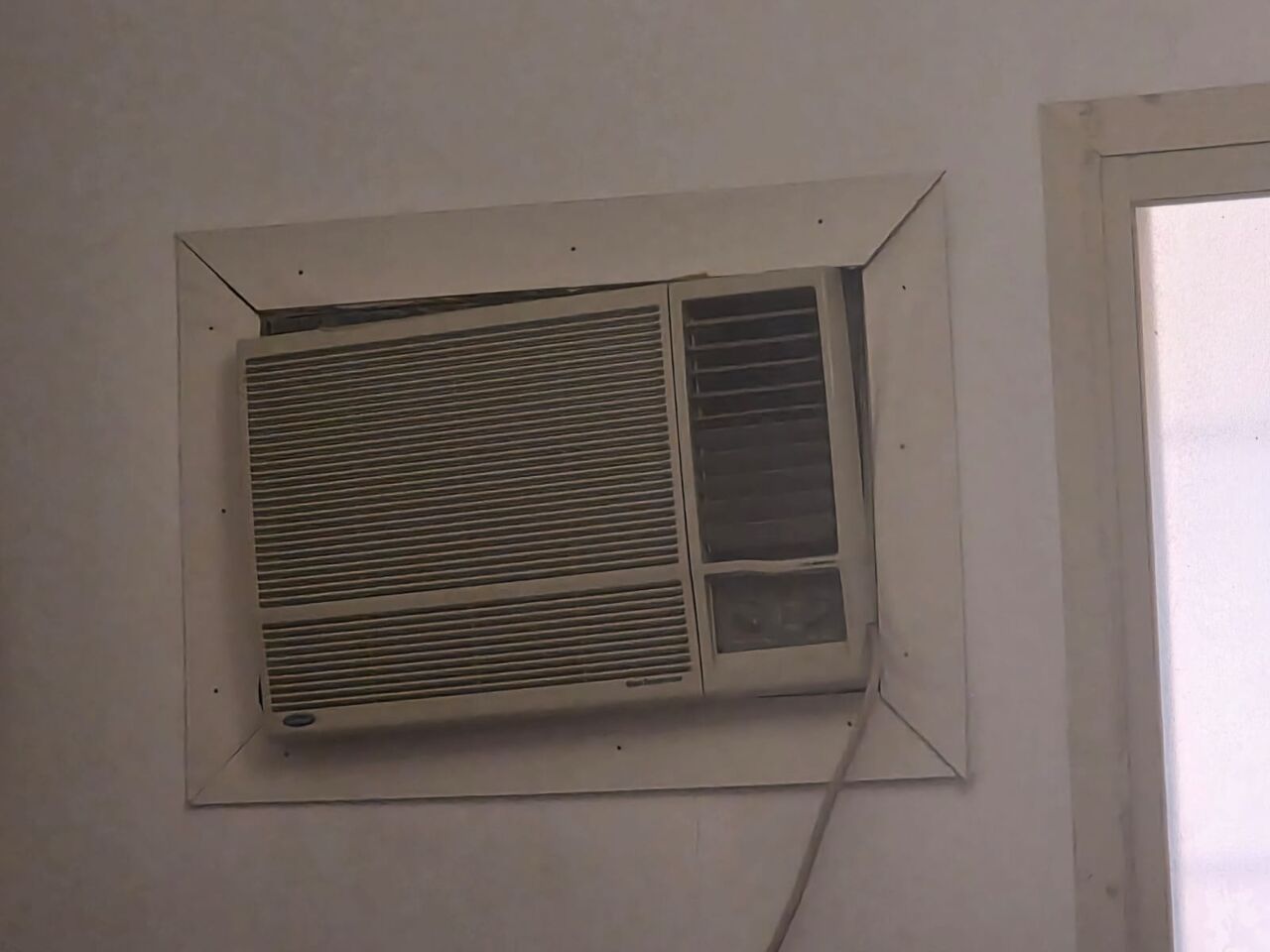 Dammam, Air Conditioners, SAR 2500,  I Want To Sell My QLG And Carrier AC