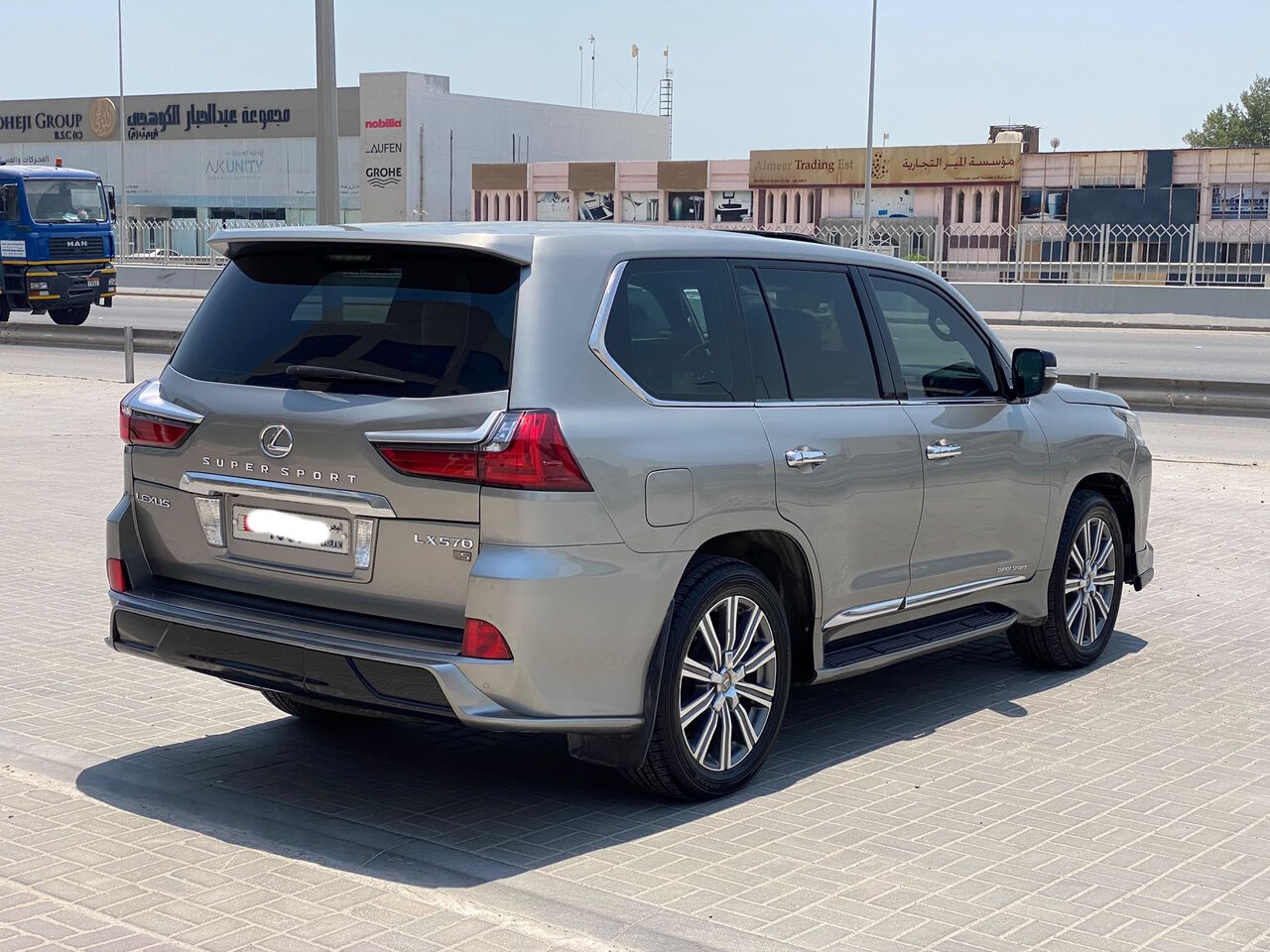 Manama, Vehicles, Cars & Trucks , BHD 16900,  Lexus LX-570 S,  2016,  Automatic,  178600 KM,    (Silver)