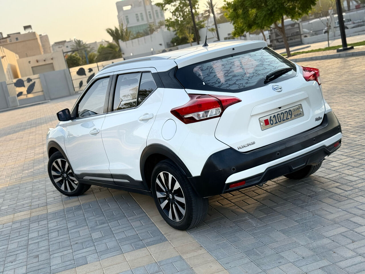 Manama, Vehicles, Cars & Trucks , BHD 2700,  Nissan Kicks,  2017,  Automatic,  102000 KM,    For Sale