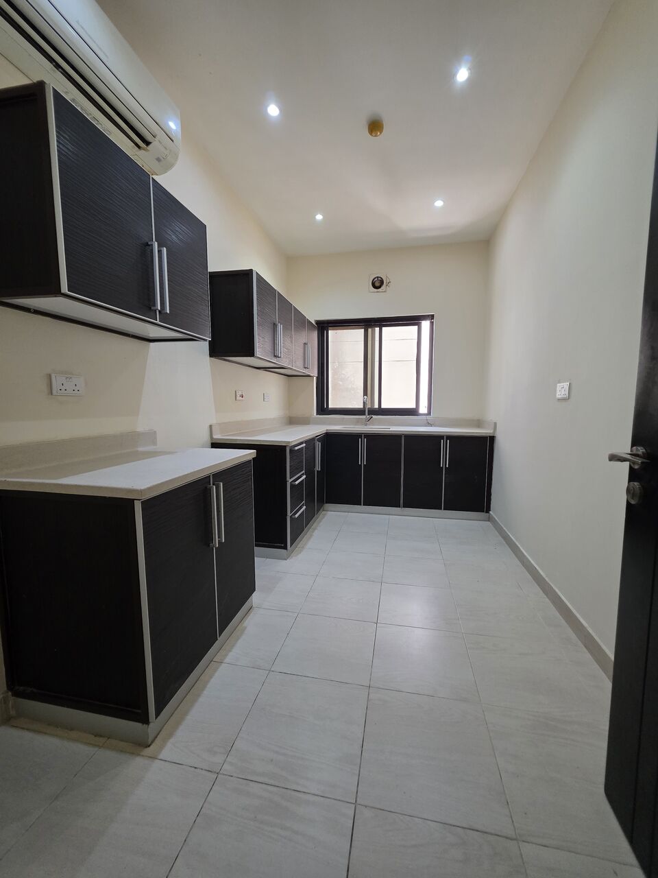 Tubli, Apartments, Flats, Houses & Villas, BHD 290/month,  3 BR,  #2BATHROOM Hall Kitchen With Electricity Car Parking