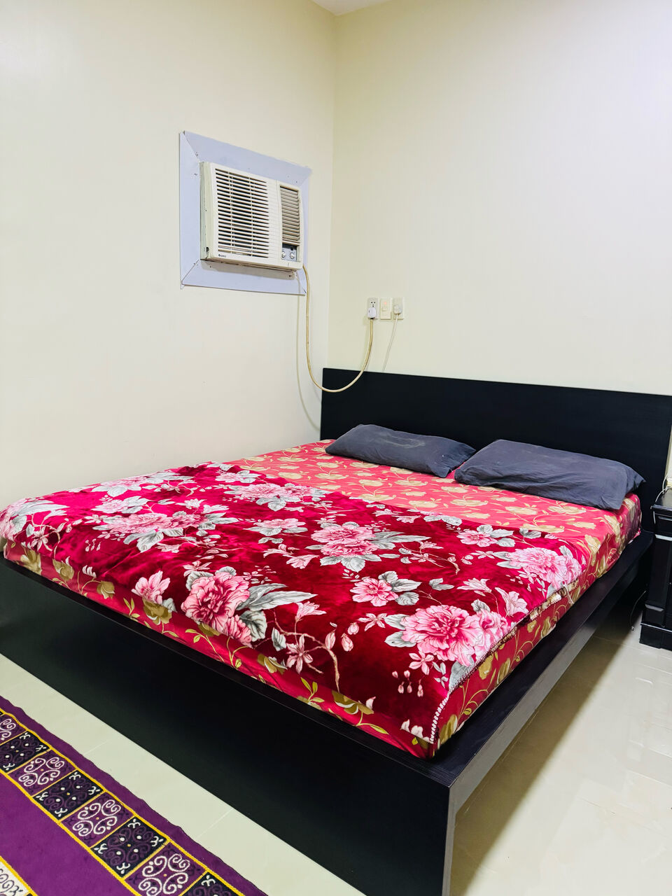 Jubail, Furniture, SAR 1200,  King Size Bed & Dressing Table For Sale.