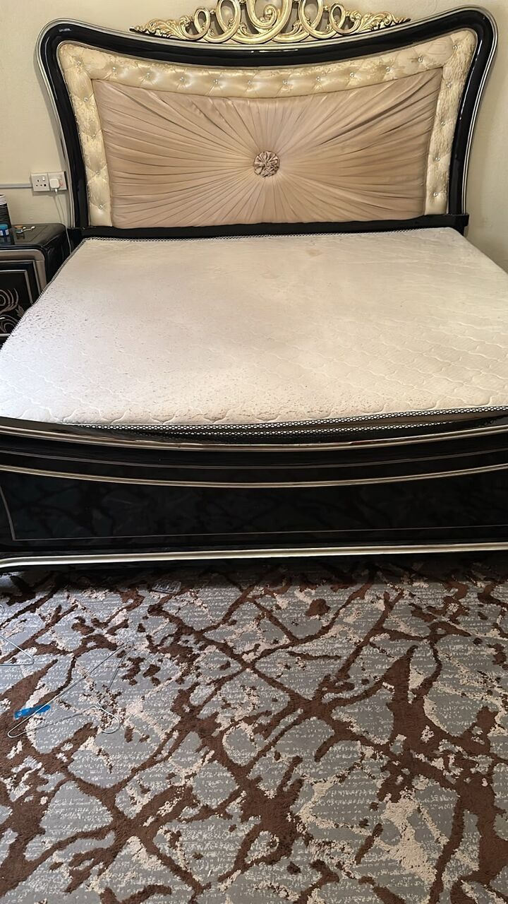 Al Manar, Furniture, SAR 3000,  BED ROOM COMPLETE SET AND NEW AIRCONDITIONERS