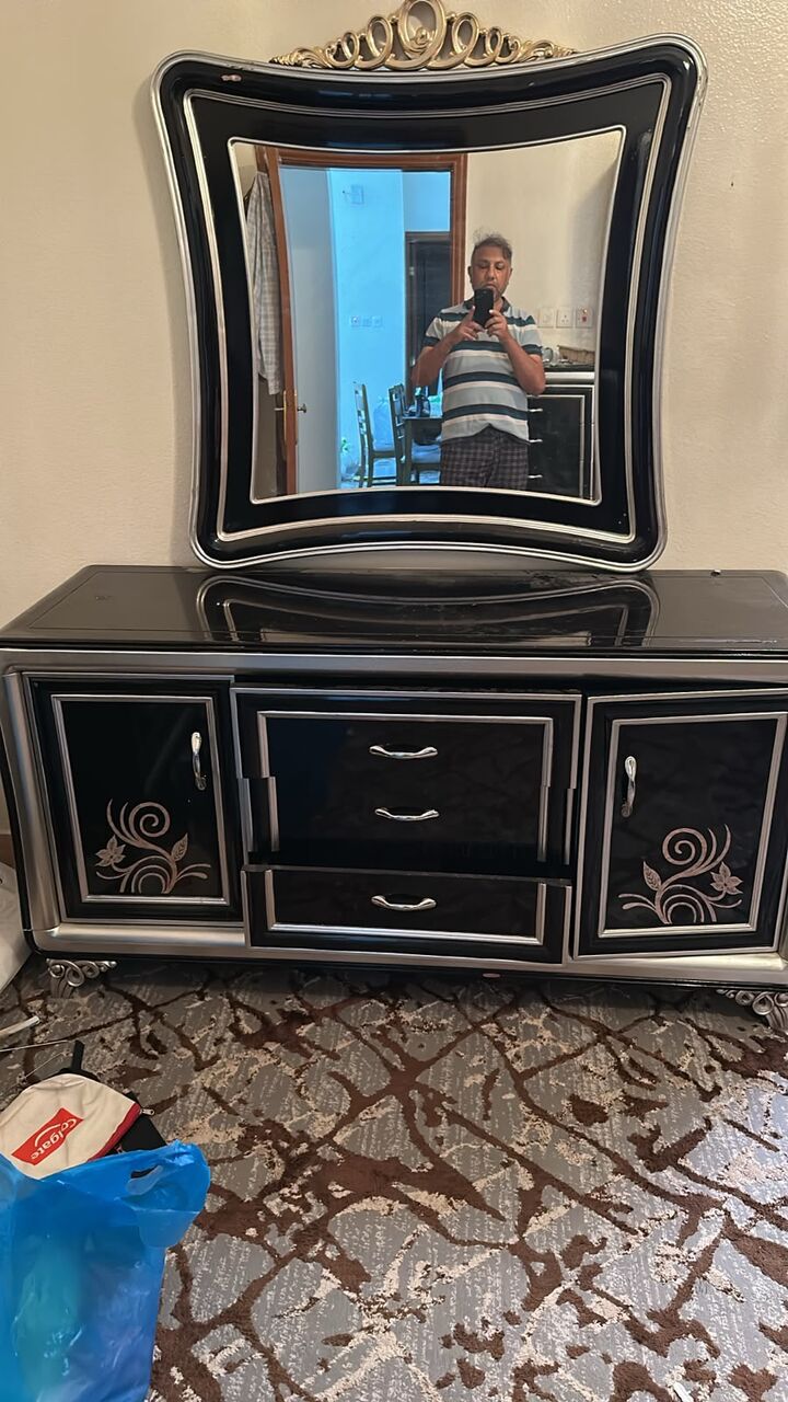 Al Manar, Furniture, SAR 3000,  BED ROOM COMPLETE SET AND NEW AIRCONDITIONERS
