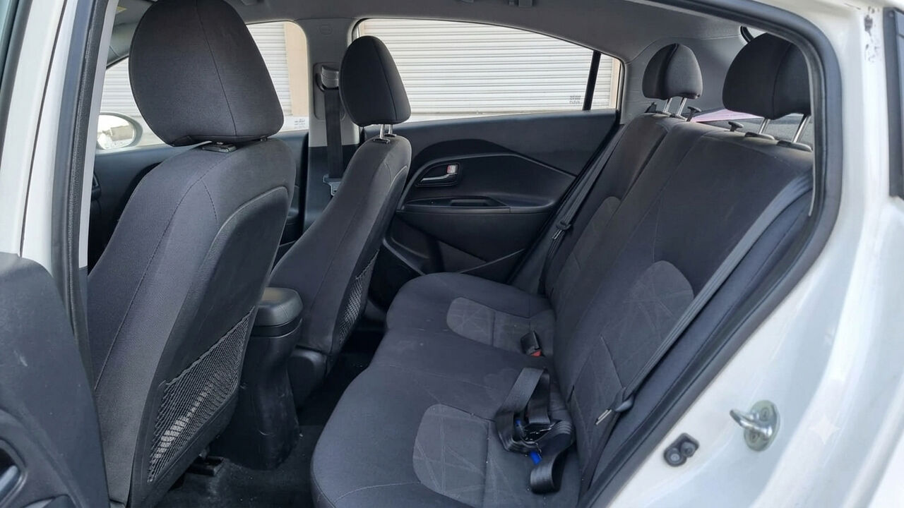 Manama, Vehicles, Cars & Trucks , BHD 2200,  Kia Rio,  2017,  Automatic,  105000 KM,    FOR SALE