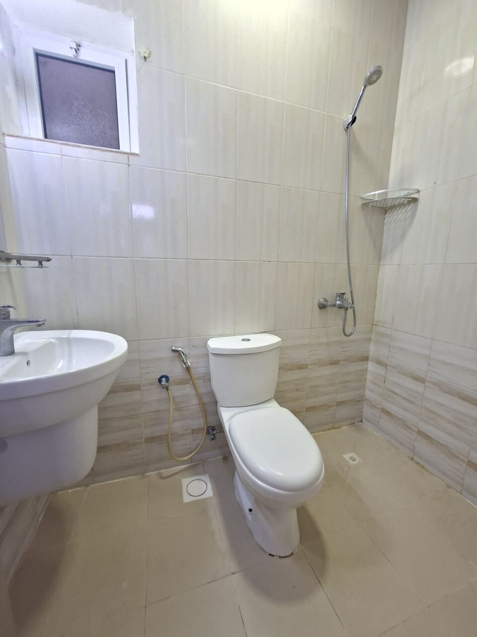Manama, Apartments, Flats, Houses & Villas, BHD 160/month,  1 BR,  Semi Furnished 1 Bedroom Specious Flat For Rent In Manama ( Including Electricity)