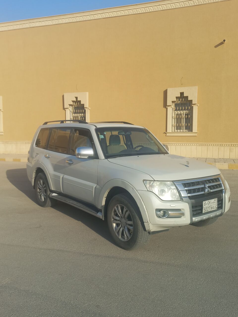 Riyadh, Vehicles, Cars & Trucks , SAR 40000,  Mitsubishi Pajero,  2015,  Automatic,  346 KM,  Pajero  Full Option
