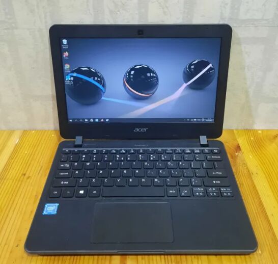 Riffa, Computers, BHD 33,  Touch Screen Acer Travel Mate Laptop 4GB RAM , 128GB SSD Windows 10 Pro Only 33 BD