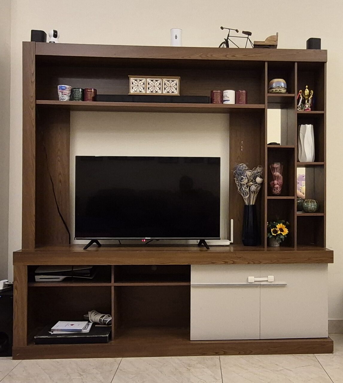 Juffair, Furniture, BHD 25,  TV / Media Unit