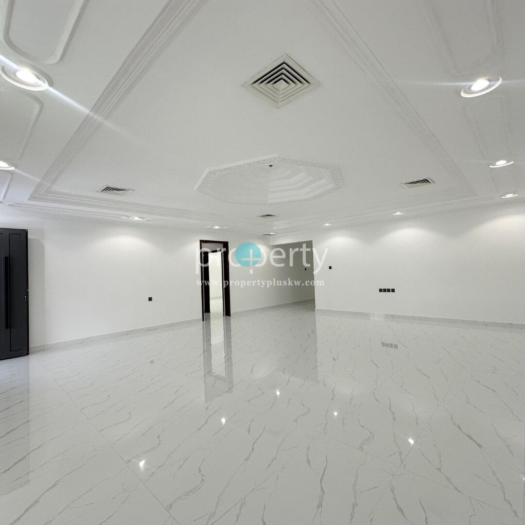 Kuwait City, Villas, KWD 3000,  Spacious Renovated Villa Rent In Qortuba