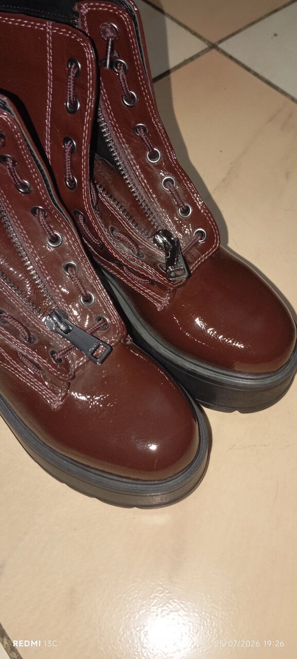 Riyadh, Clothing & Accessories, SAR 180,  DKNY Brand New Boots