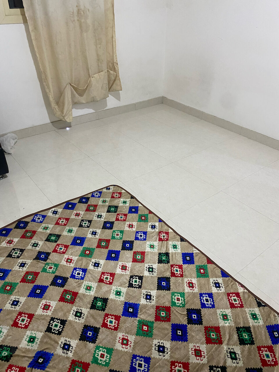 Hara, Bedspace For Rent, SAR 1000/month,  Single And Separated Room For Rent : Execute Batchelor.   Room Available For Immediate Shi