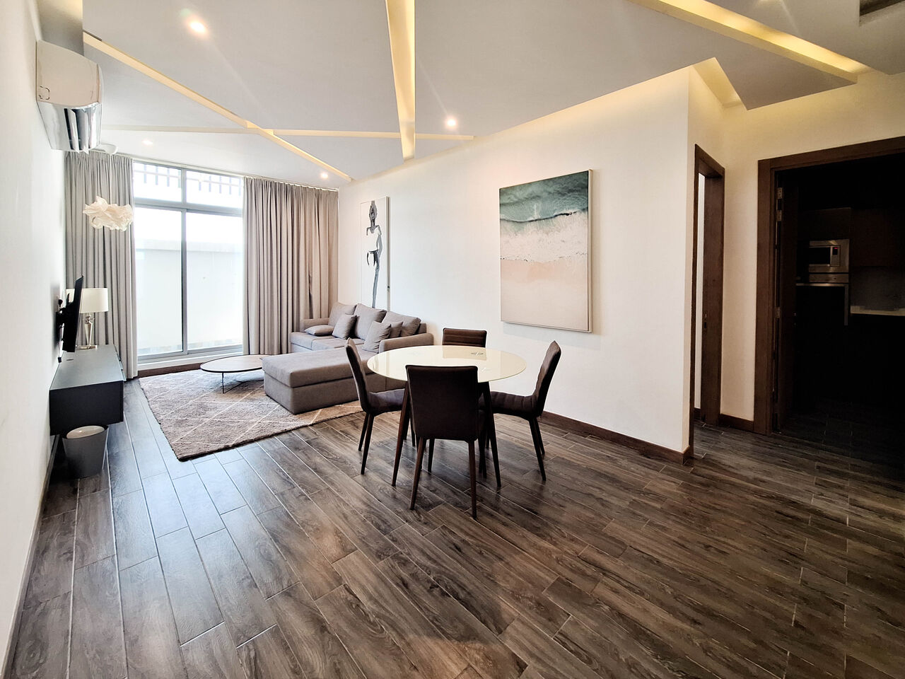 Janabiya, Apartments, Flats, Houses & Villas, BHD 350/month,  Furnished,  1 BR,  For Rent A Fully-furnished Apartment In Janabiyah Area Close To El Mercado Mall Including