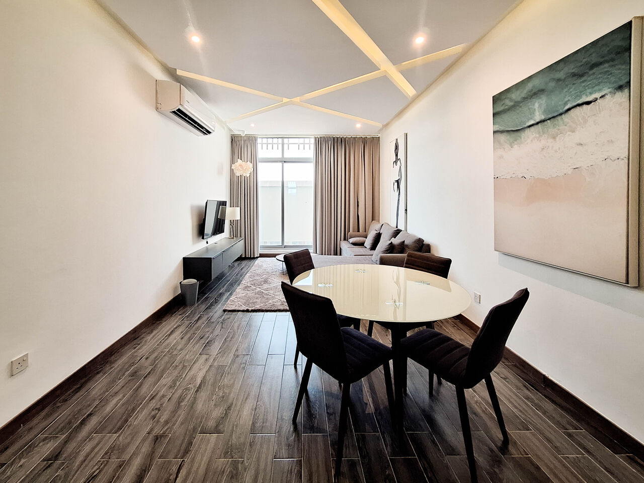 Janabiya, Apartments, Flats, Houses & Villas, BHD 350/month,  Furnished,  1 BR,  For Rent A Fully-furnished Apartment In Janabiyah Area Close To El Mercado Mall Including