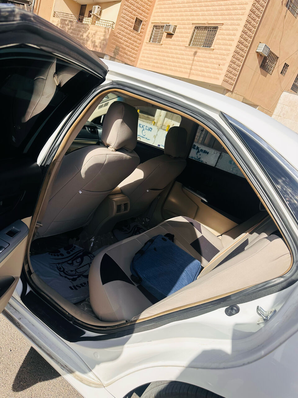 Riyadh, Vehicles, Cars & Trucks , SAR 35000,  Toyota Camry,  2017,  Automatic,  350000 KM,  Toyota Camery - Mid Option For Sale