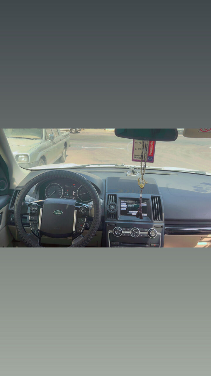 Al Qadisiyah, Vehicles, Cars & Trucks , SAR 30000,  Land Rover LR2,  2015,  Automatic,  245000 KM,