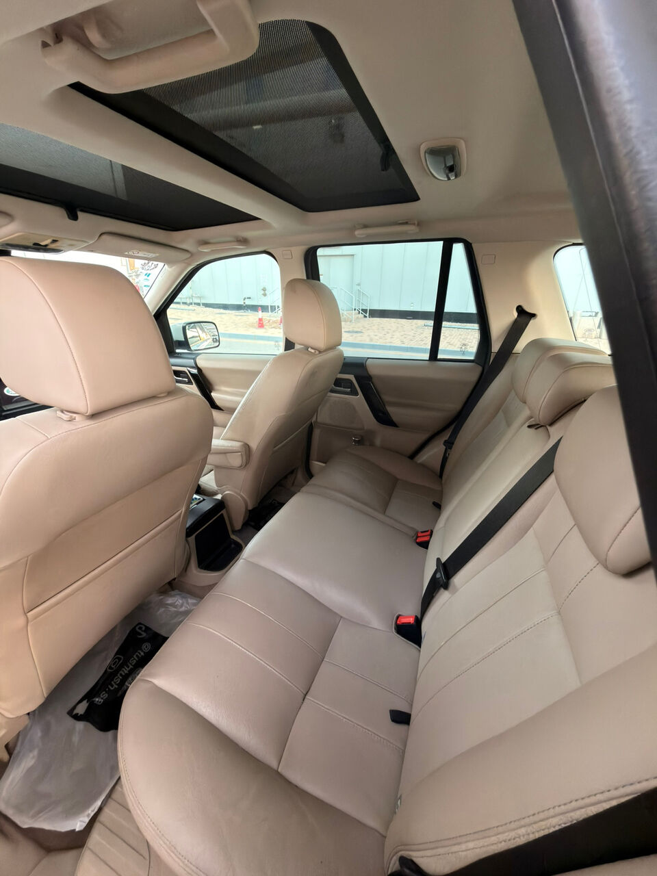 Al Qadisiyah, Vehicles, Cars & Trucks , SAR 30000,  Land Rover LR2,  2015,  Automatic,  245000 KM,