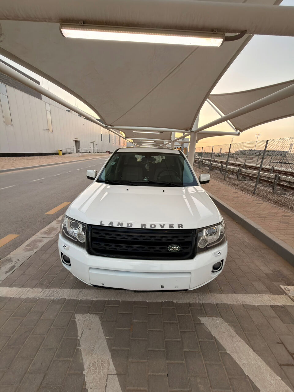 Al Qadisiyah, Vehicles, Cars & Trucks , SAR 30000,  Land Rover LR2,  2015,  Automatic,  245000 KM,