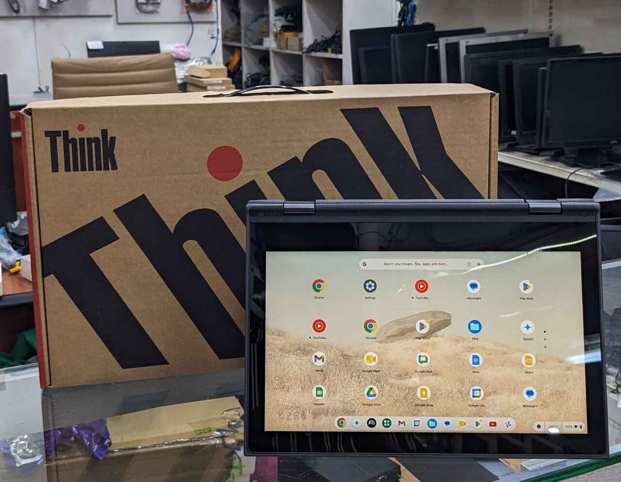 Manama, Tablet Computers, BHD 27,  Lenovo 2-in-1 Chromebook+Tablet 11.6" Touch Screen 32GB Memory 4GB RAM With Box