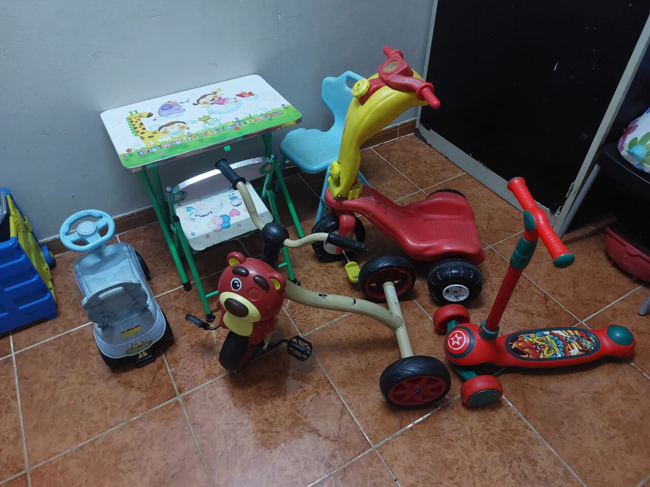 Jeddah, Household Items, Household Clearance Sale &ndash; Washing Machine, Bunk Bed, IKEA Table & Chair, Kids Bicycles