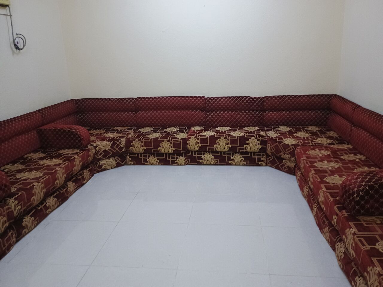 Jeddah, Household Items, SAR 1000,  15-Seater Majlis 