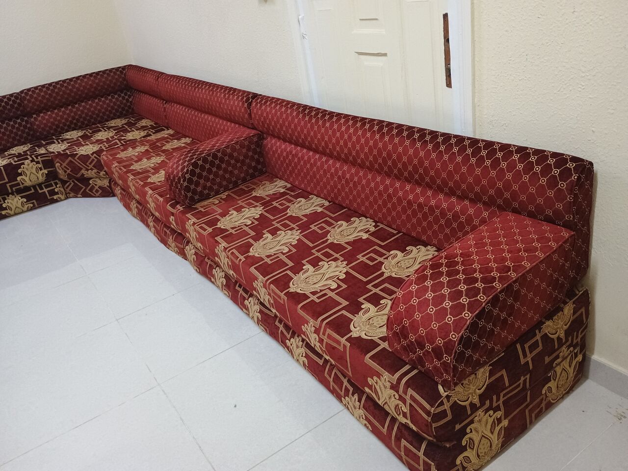 Jeddah, Household Items, SAR 1000,  15-Seater Majlis 