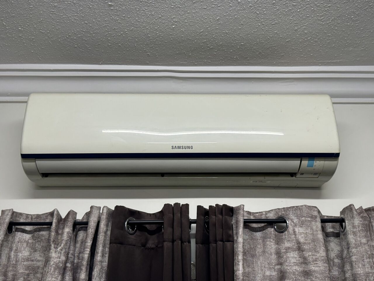 Riyadh, Air Conditioners, SAR 1200,  2 Ton AC Samsung