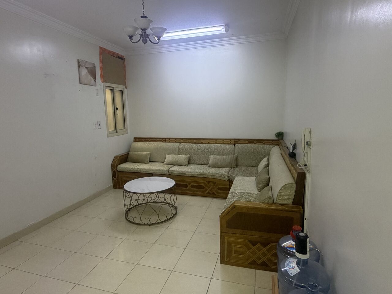 Riyadh, Rooms for Rent, SAR 850/month,  Furnished,  A Furnished Room Is Available In A Family Apartment For A Single, Non-smoking Bachelor.