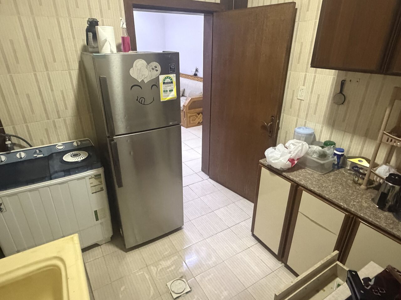 Riyadh, Rooms for Rent, SAR 850/month,  Furnished,  A Furnished Room Is Available In A Family Apartment For A Single, Non-smoking Bachelor.