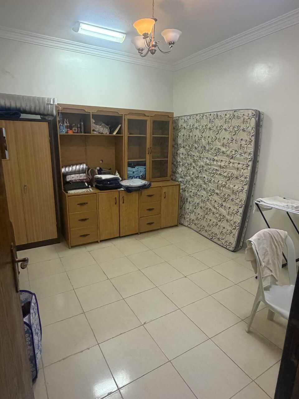 Riyadh, Rooms for Rent, SAR 850/month,  Furnished,  A Furnished Room Is Available In A Family Apartment For A Single, Non-smoking Bachelor.